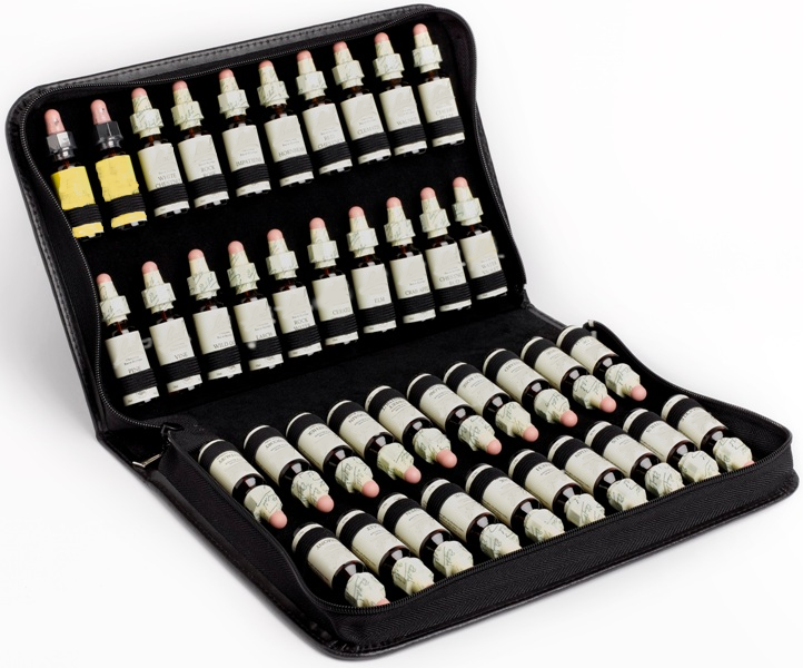 Etui für 40 Bachblüten 10ml oder 20ml Nelson aus feinem, schwarzen Rindleder